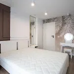 公寓 The Royal Lux Residences *